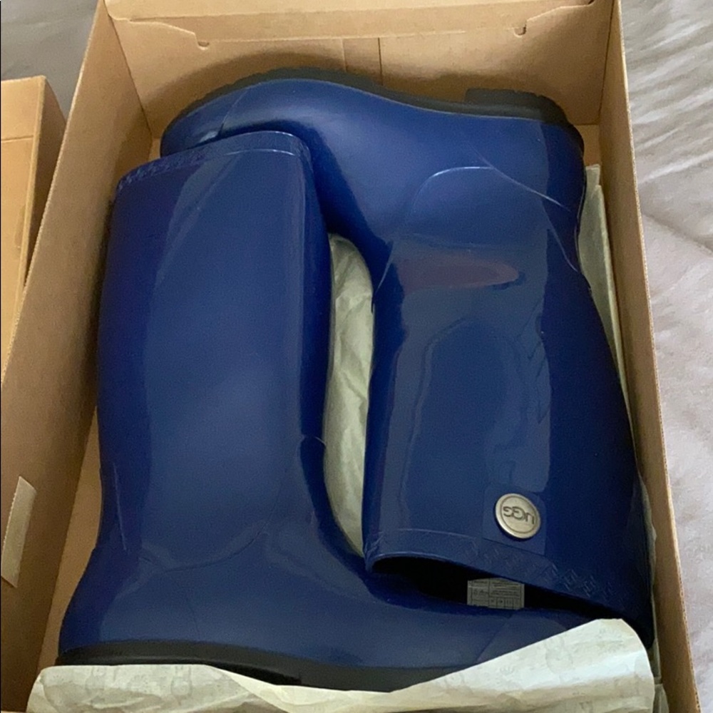 UGG Shaye blue rain boots